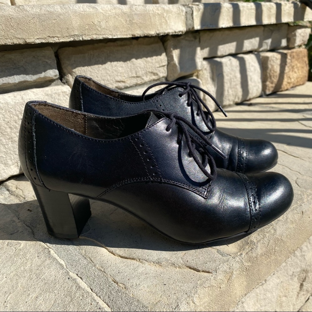 Naturalizer black leather lace up oxford heels 6.5